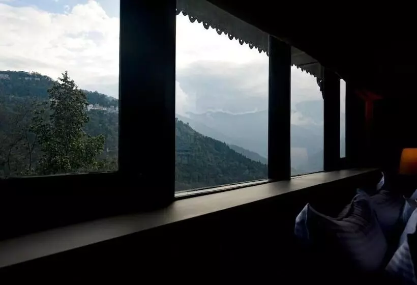 Udaan Olive Hotel & Spa Pelling