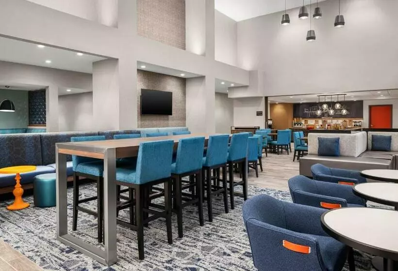 هتل Hampton Inn & Suites Bridgeview Chicago