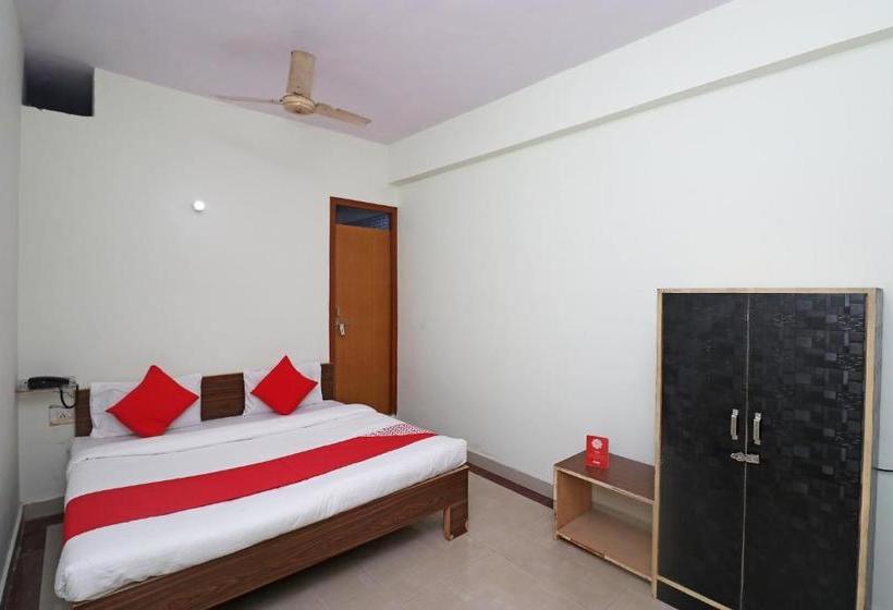 Oyo 30907 Hotel Dwaper Grand