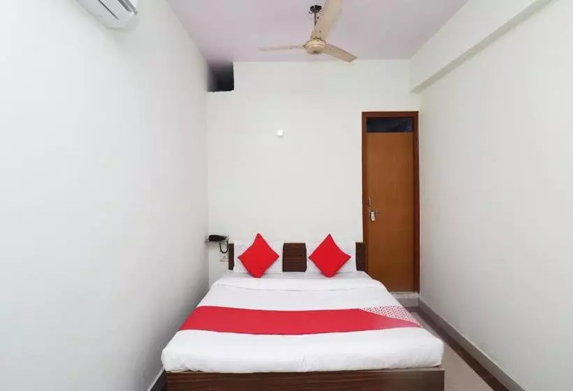Oyo 30907 Hotel Dwaper Grand