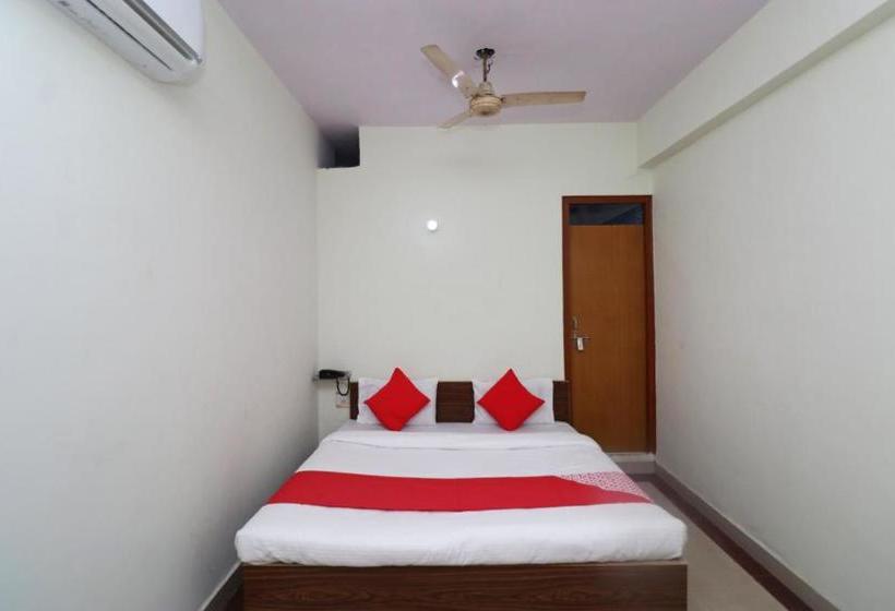 Oyo 30907 Hotel Dwaper Grand