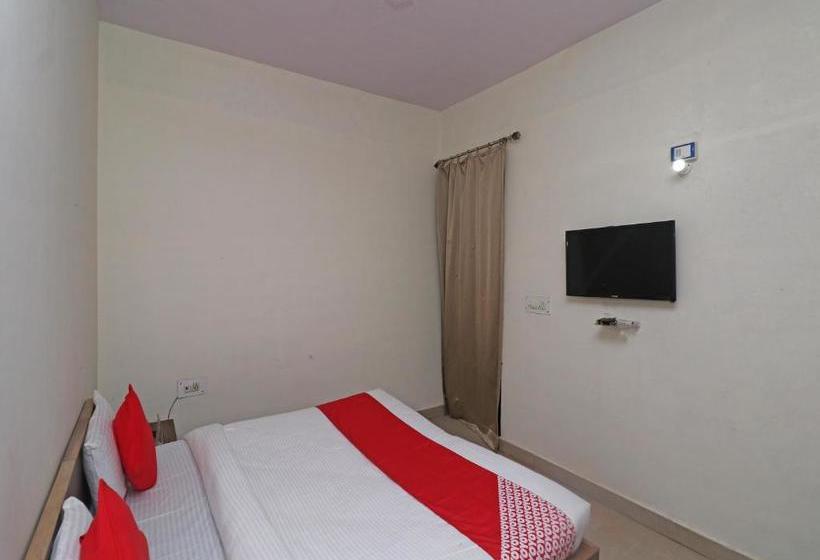 Oyo 30907 Hotel Dwaper Grand