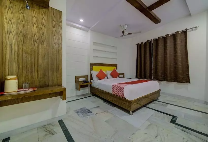 Oyo 35359 Hotel Victoria Dx
