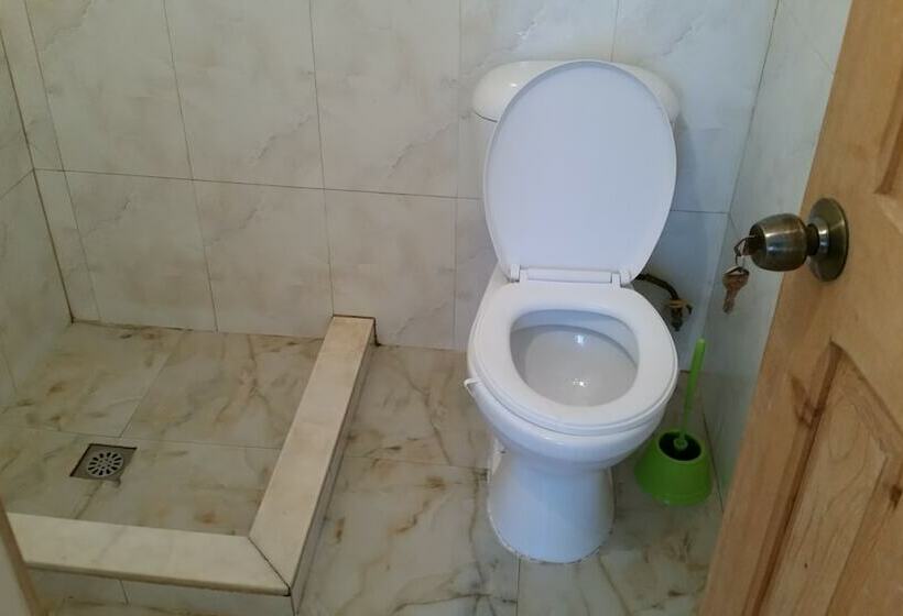 تختخواب و صبحانه Pensão Nossa Lar