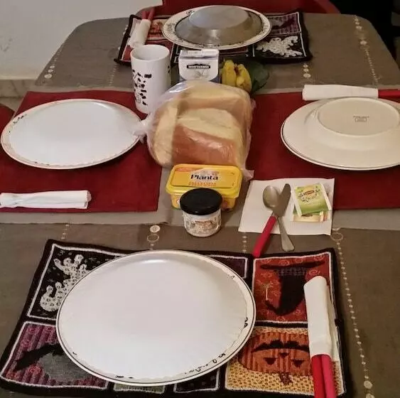 تختخواب و صبحانه Pensão Nossa Lar