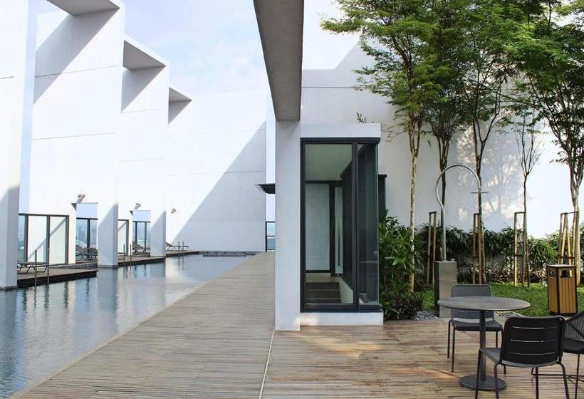 בית מלון כפרי The Hub