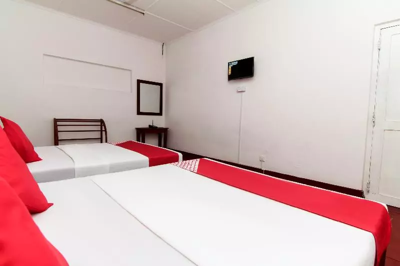 Oyo 123 Hotel Bluemoon