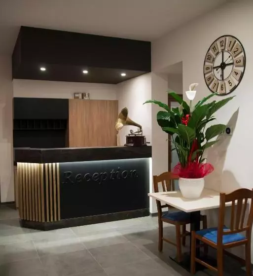 Pensione Albergo Ristorante Sottocastello