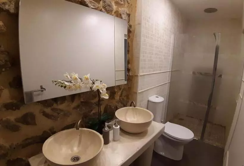 پانسیون Ananda Beach Rooms