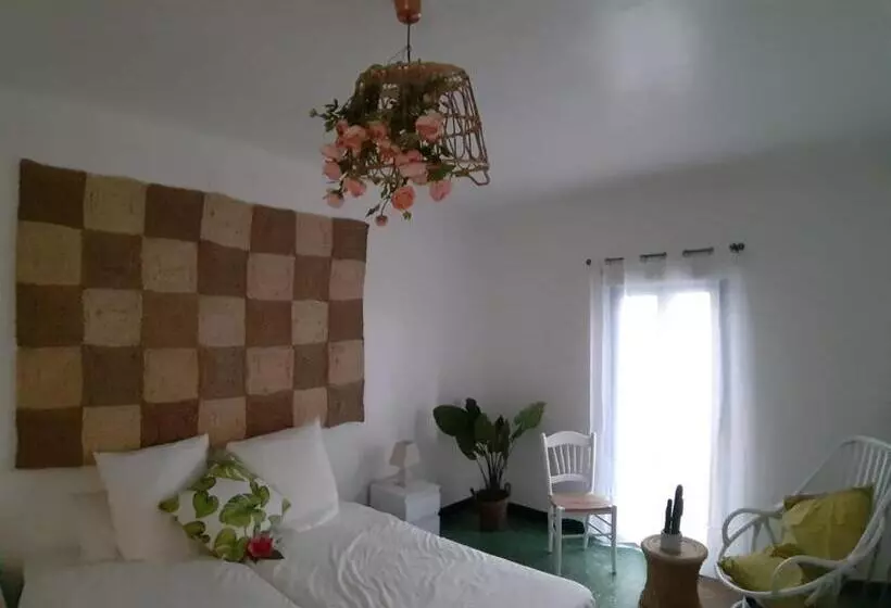 پانسیون Ananda Beach Rooms