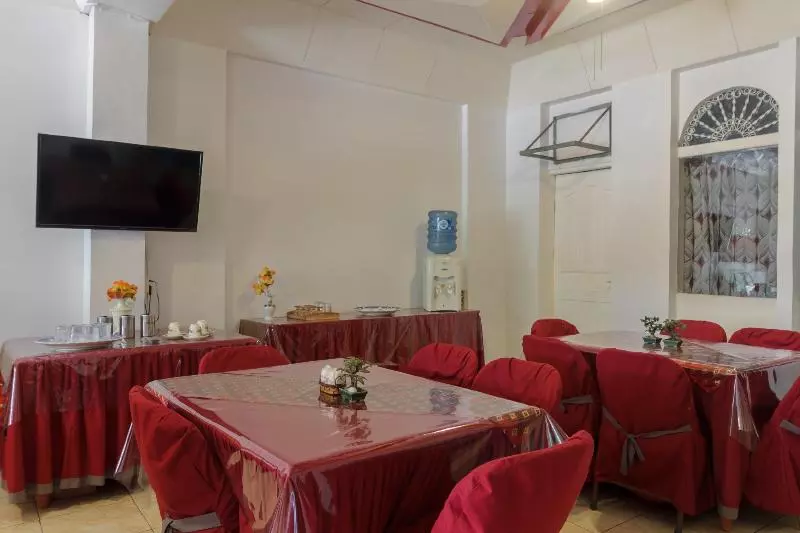 ホテル Reddoorz Syariah Near Universitas Negeri Padang