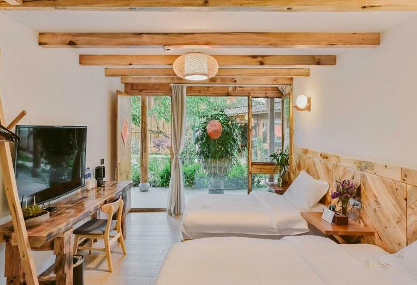 بنسيون Swallow Nest Guesthouse