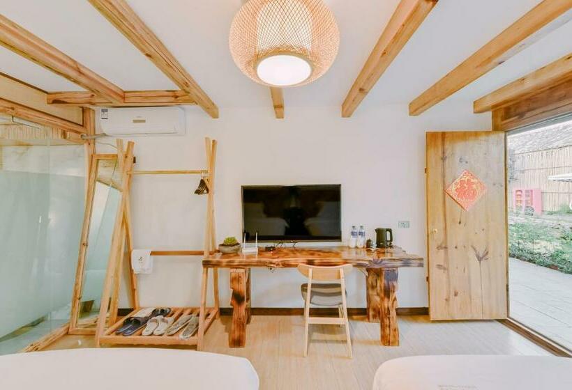 بنسيون Swallow Nest Guesthouse