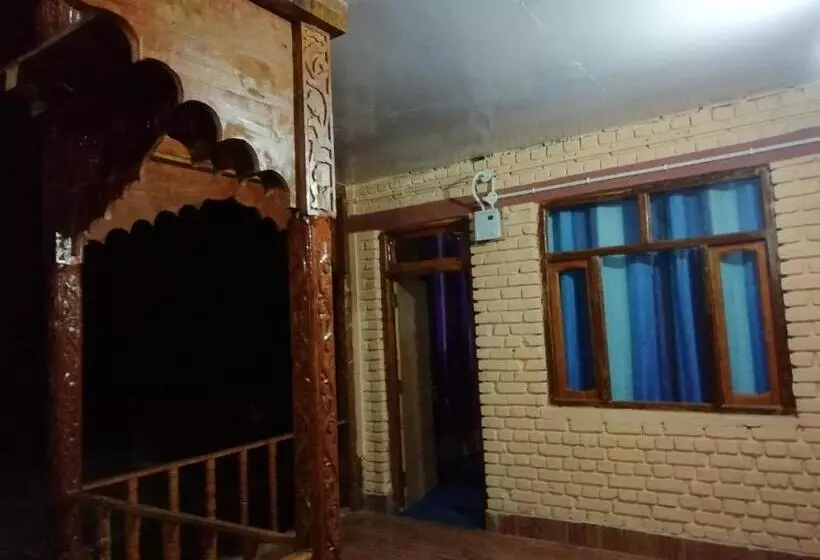 Garhwal Resort, Raithal, Bhatwari, Uttarkashi