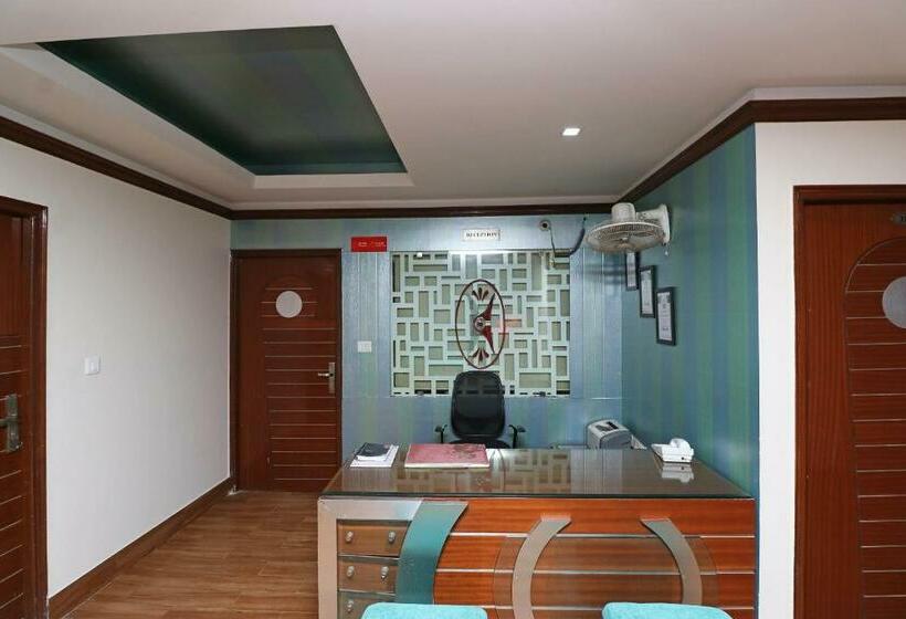 Oyo 30119 Hotel Kanishk