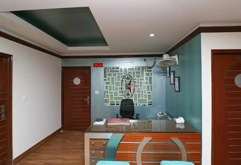 Oyo 30119 Hotel Kanishk