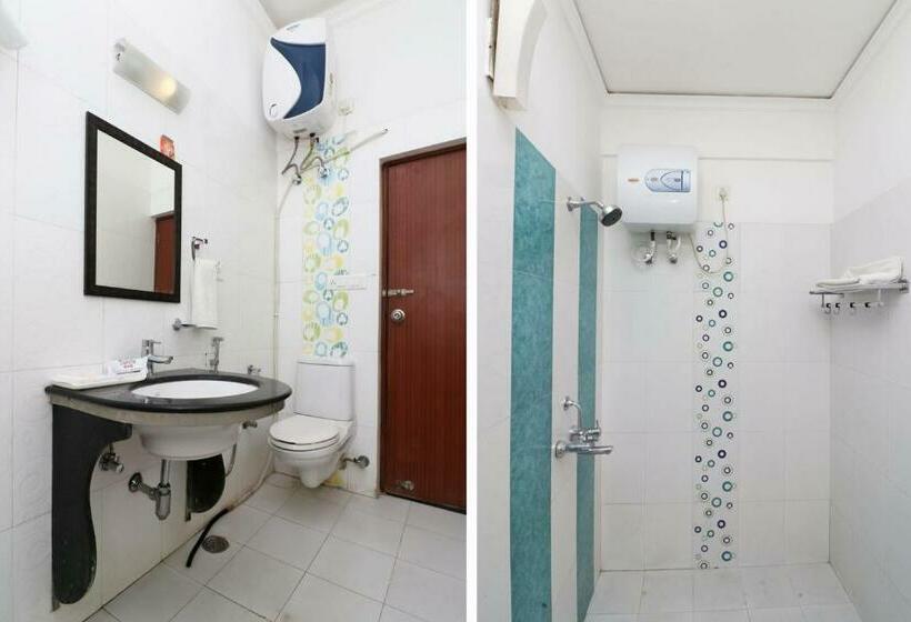 Oyo 30119 Hotel Kanishk