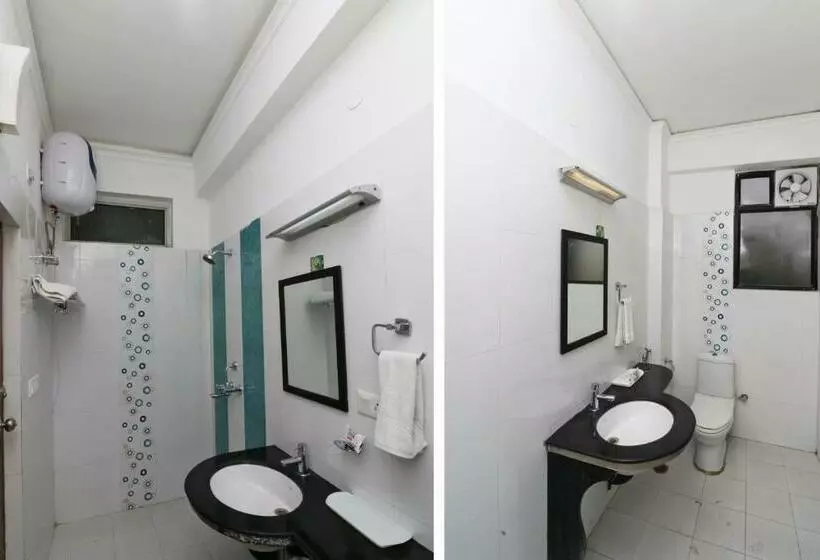 Oyo 30119 Hotel Kanishk