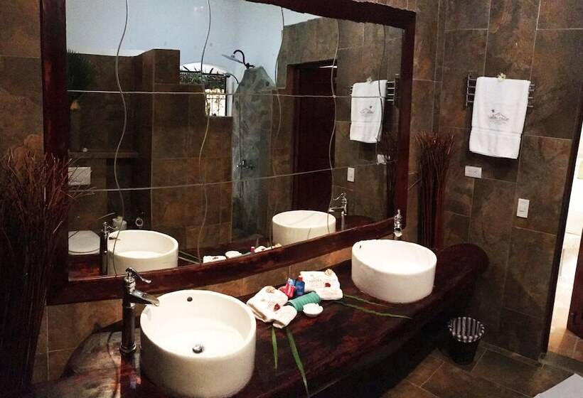 هتل Cabrera Chalet Boutique