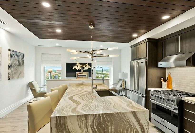 فندق Embassy Suites By Hilton Knoxville Downtown