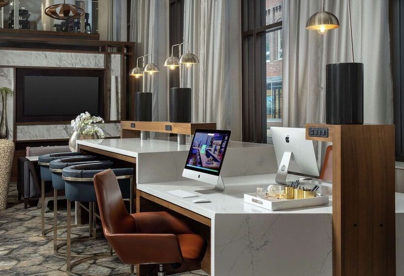 فندق Embassy Suites By Hilton Knoxville Downtown