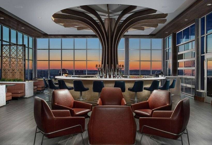 فندق Embassy Suites By Hilton Knoxville Downtown