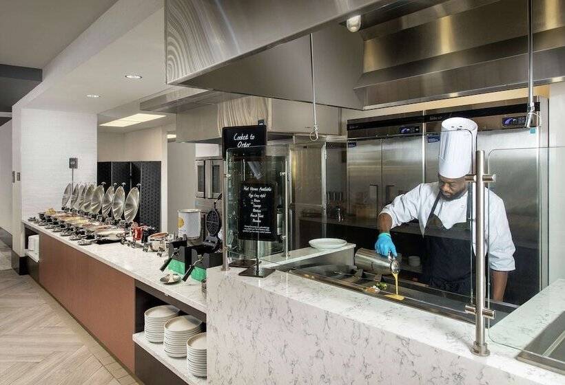 فندق Embassy Suites By Hilton Knoxville Downtown