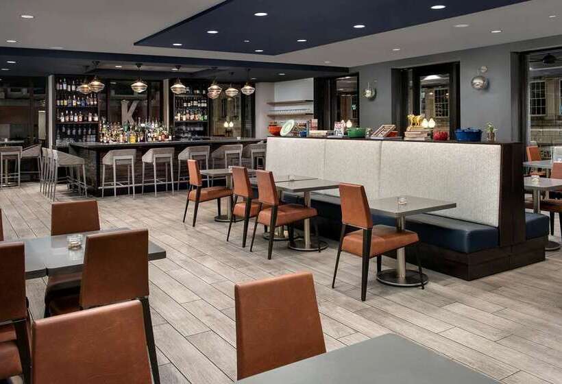 فندق Embassy Suites By Hilton Knoxville Downtown