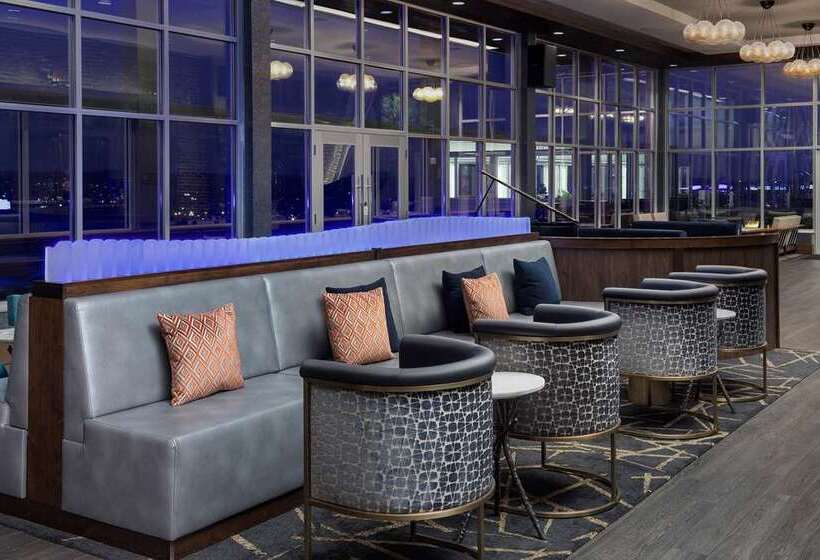 فندق Embassy Suites By Hilton Knoxville Downtown