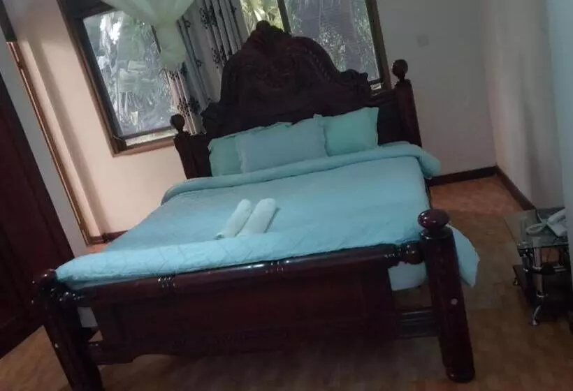 Hôtel Discovery Courts