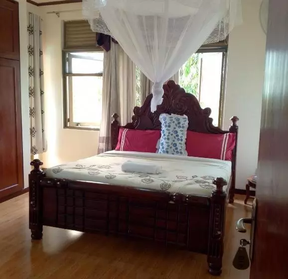 Hôtel Discovery Courts