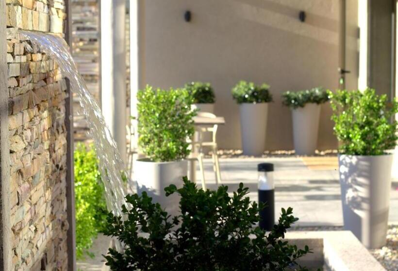 Hotel Portal Del Callvú