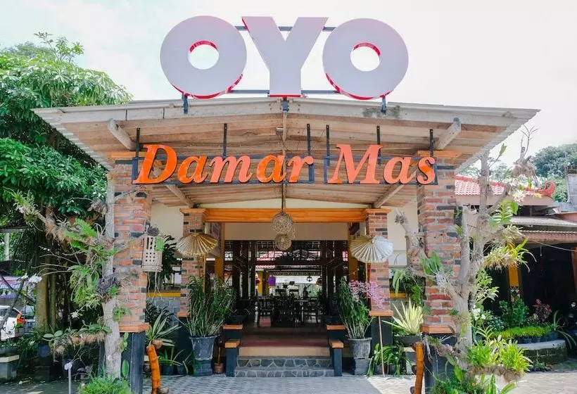 ホテル Reddoorz At Damar Mas Gunung Kelud Kediri