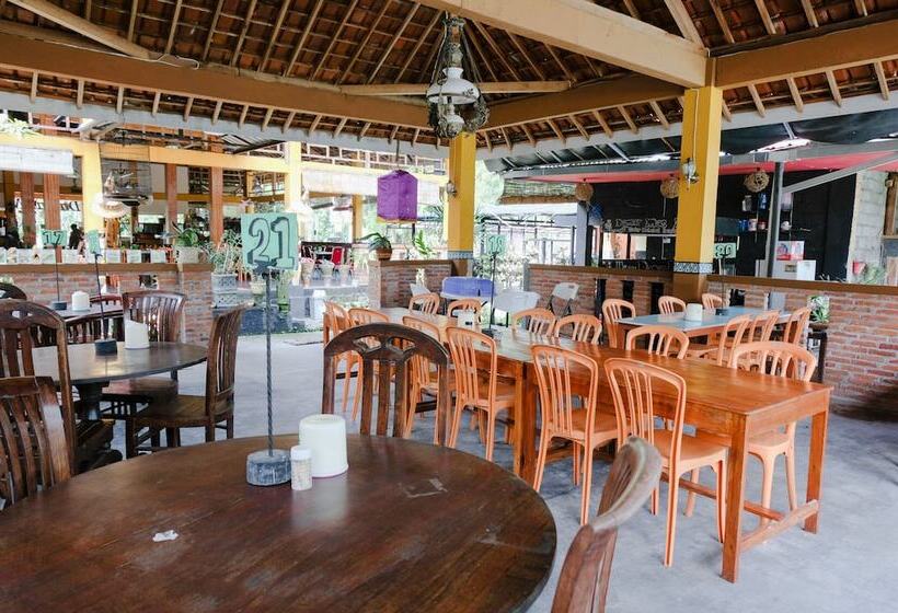 Hotel Reddoorz At Damar Mas Gunung Kelud Kediri