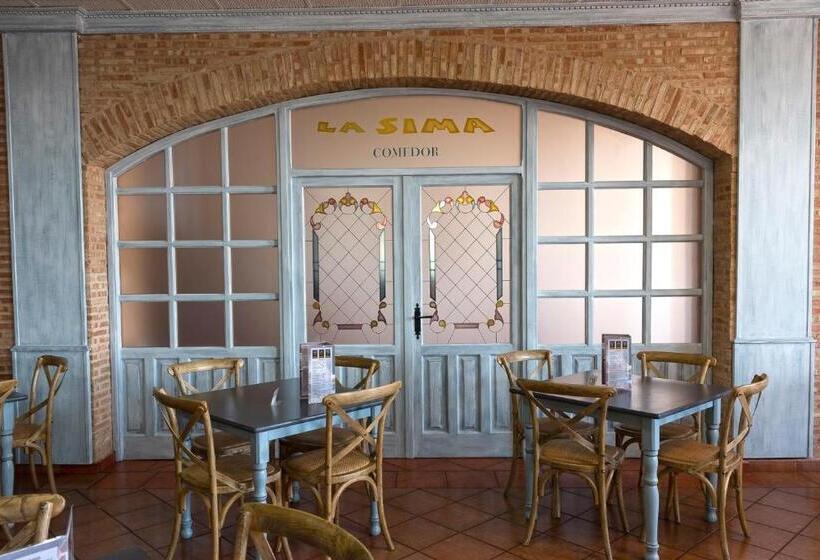 Отель Restaurante La Sima