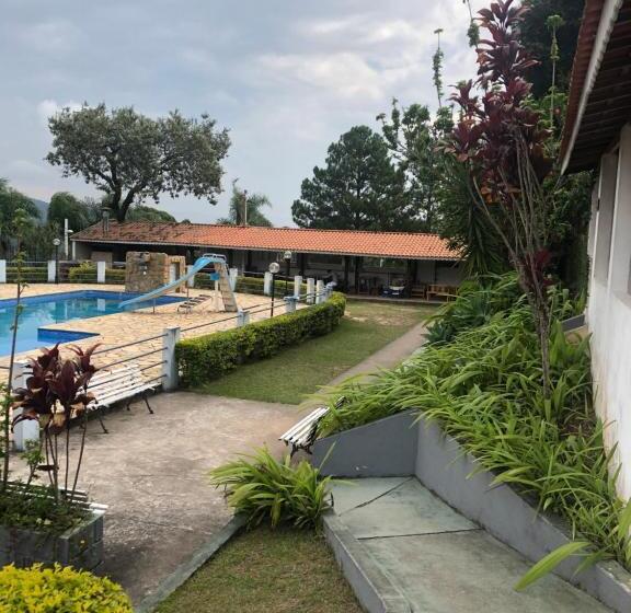 펜션 Chacara Papagaios