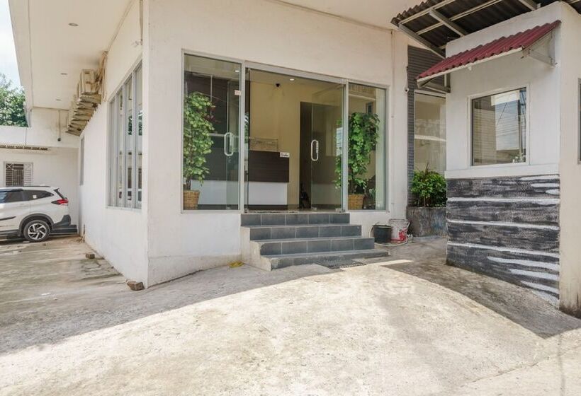 Pensjonat Reddoorz @ Jalan Jenderal Sudirman Palembang 2