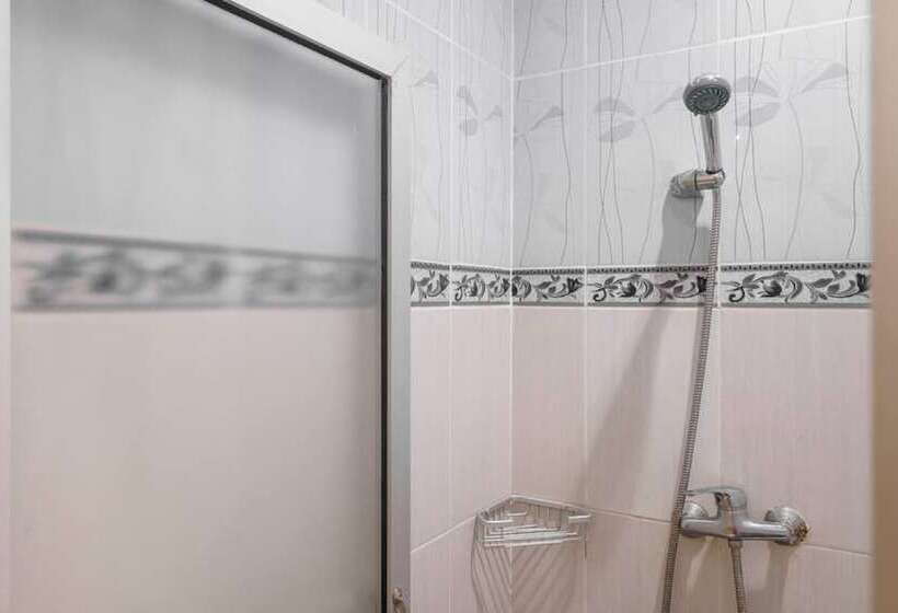 Pensjonat Reddoorz @ Jalan Jenderal Sudirman Palembang 2