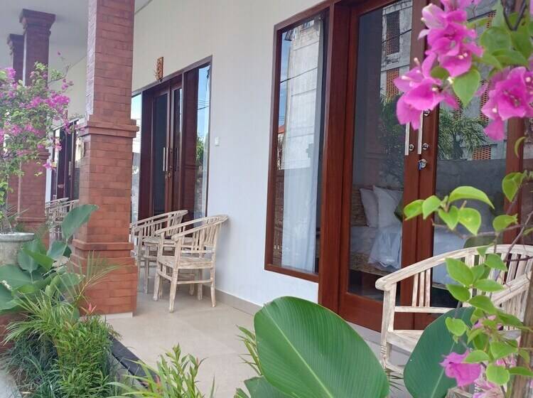 استراحتگاه The Lonceng Canggu