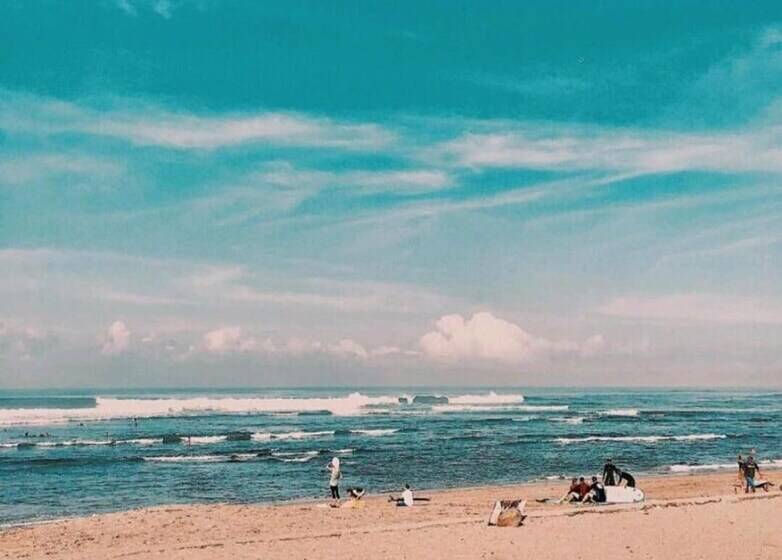 استراحتگاه The Lonceng Canggu