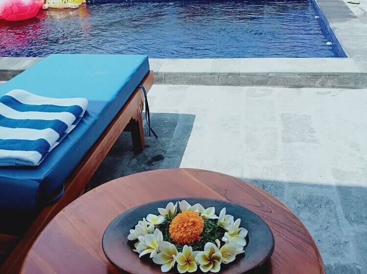 استراحتگاه The Lonceng Canggu