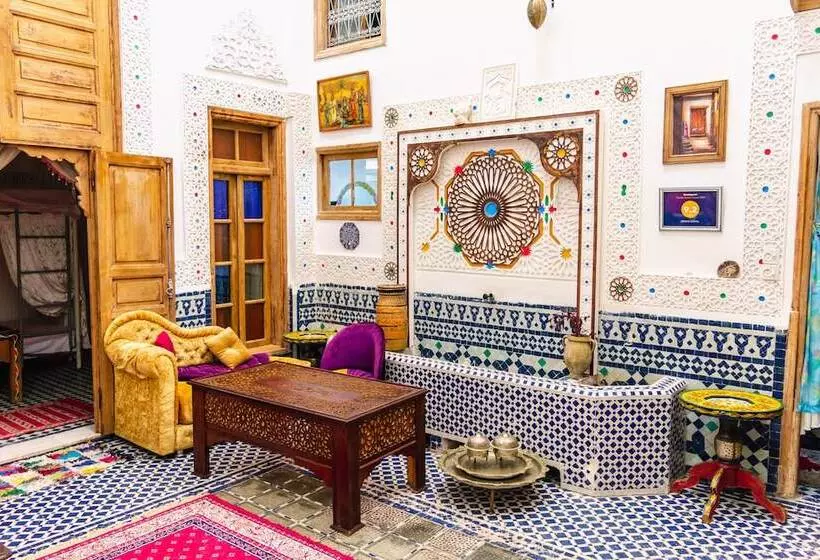 Sendis Hostel