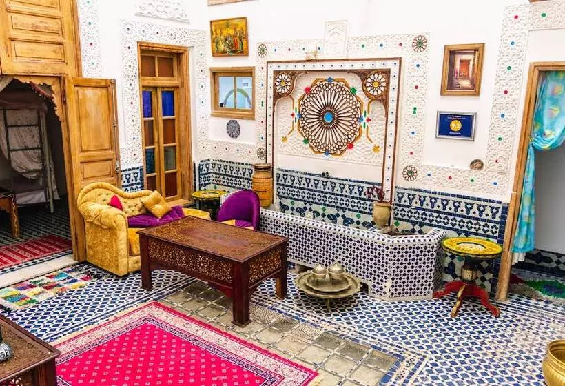Sendis Hostel