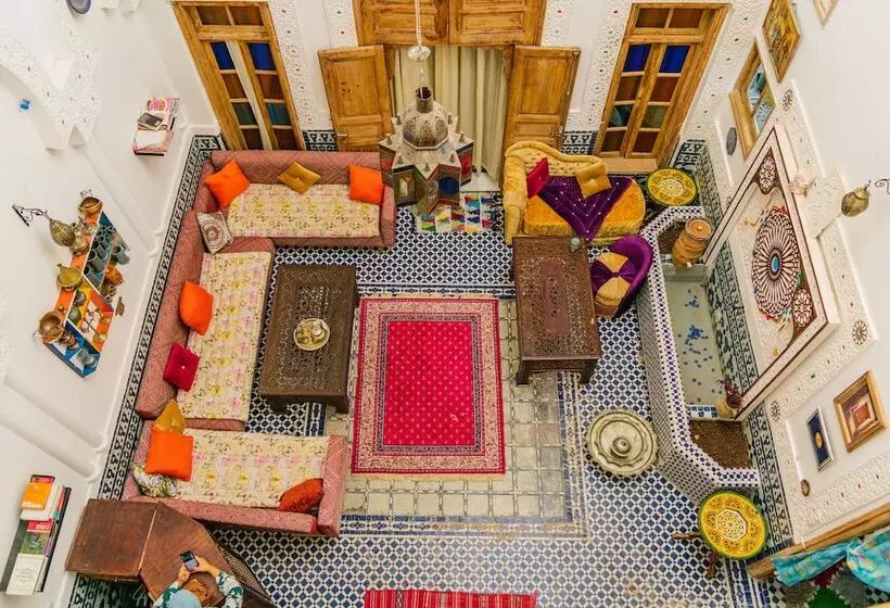 Sendis Hostel