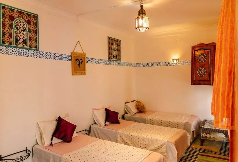 Sendis Hostel