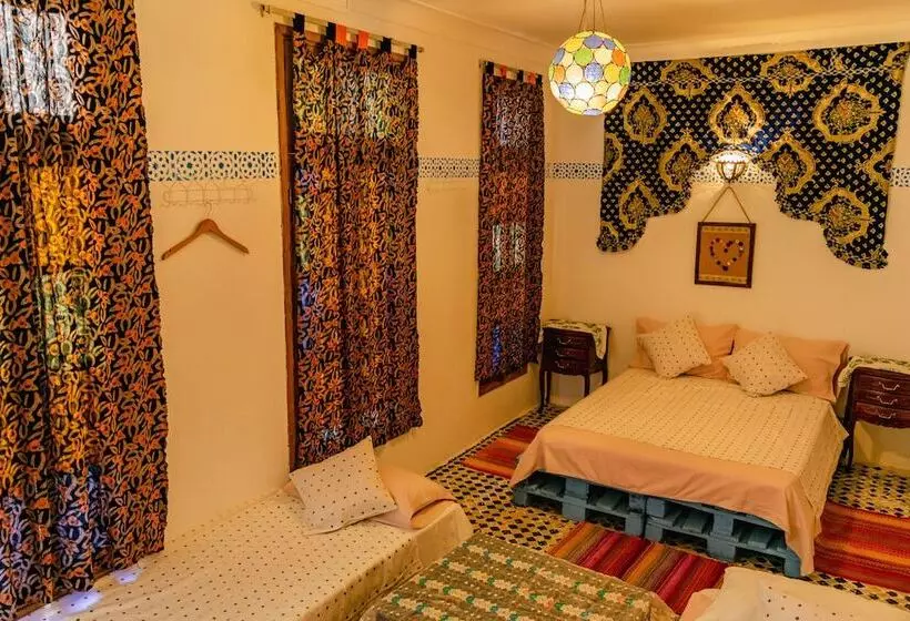 Sendis Hostel