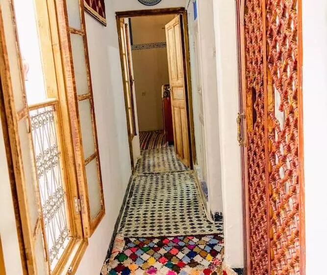 Sendis Hostel