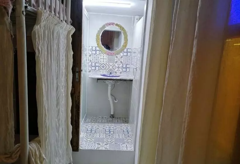 Sendis Hostel