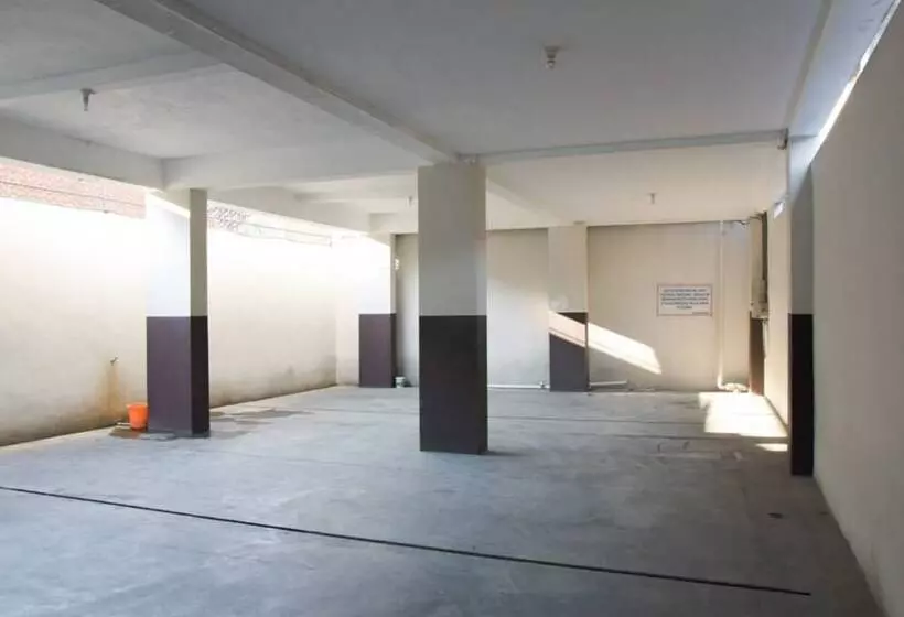 ペンション Reddoorz Syariah Near Rs Graha Husada Lampung