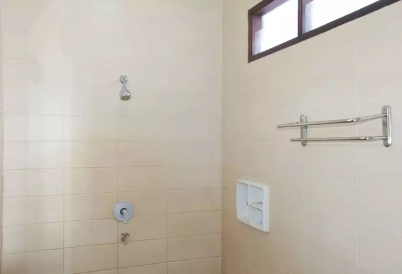 ペンション Reddoorz Syariah Near Rs Graha Husada Lampung